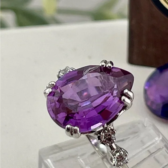 8ct Purple Sapphire silver ring 925 white sapphire accents size 6.5 - Picture 16 of 17